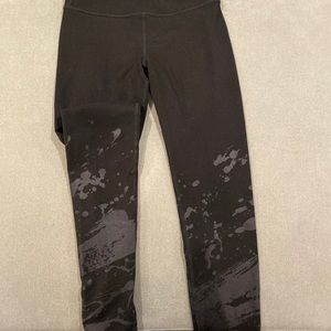 Like new! Athleta Girl leggings.